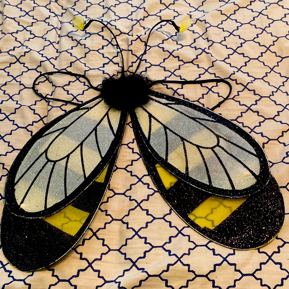 Bumblebee costume wings